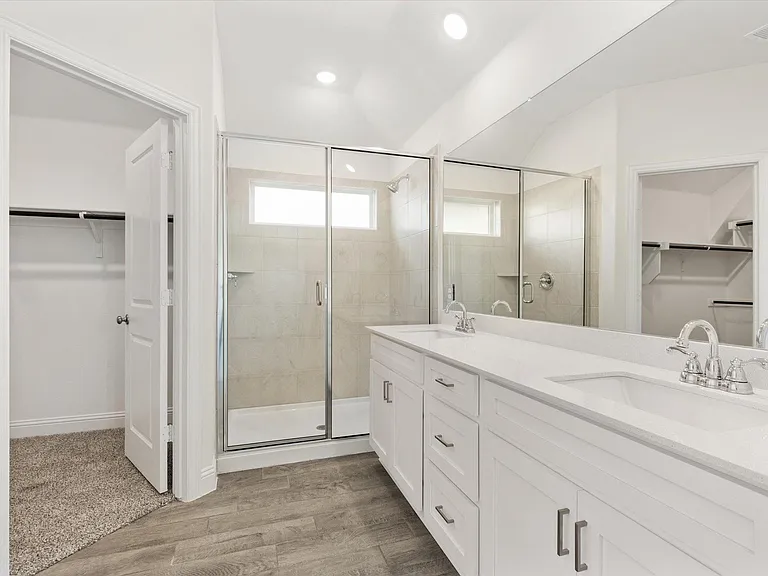 324 Amenduni Ln — Photo 25