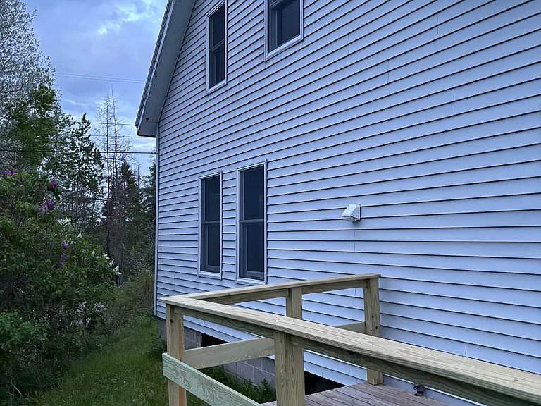 25 Douglas St — Photo 3
