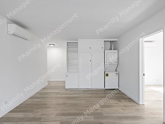 4th image of 167 S Oak Knoll Ave APT 5