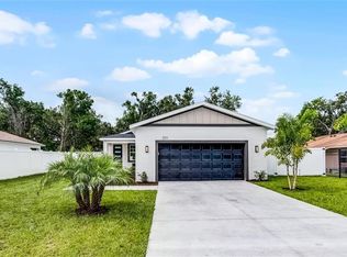 2211 Simmons Ave, Leesburg, FL 34748