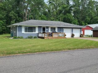 1113 Willow Dr, Colon, MI 49040