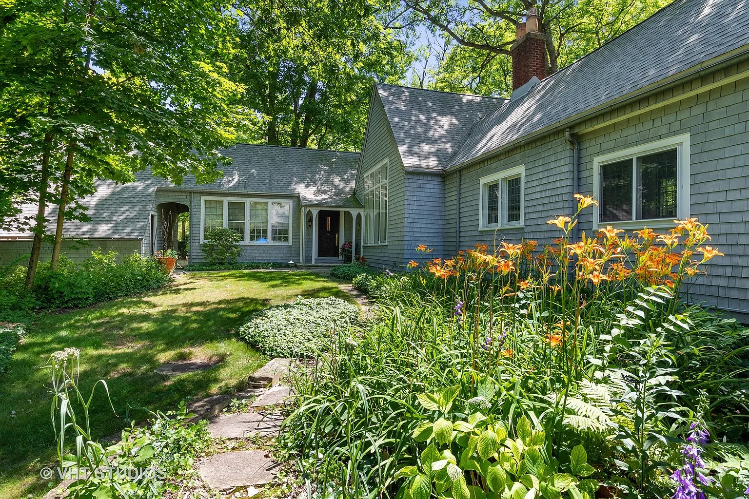 930 Dean Ave photo 1