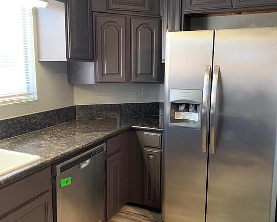 4th image of 537 N Serrano Ave #A