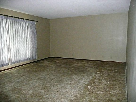 2nd image of 506 Cindy Ln