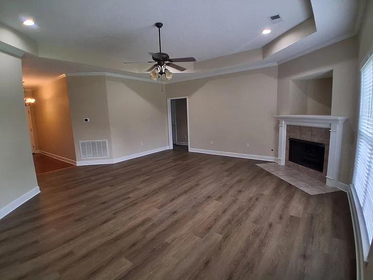 9950 Meadowood Dr — Photo 7