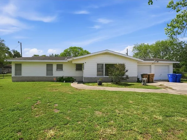 9445 Morrow Dr, Corpus Christi, TX 78410
