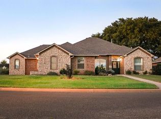 105 Ruby Dr, Elk City, OK 73644