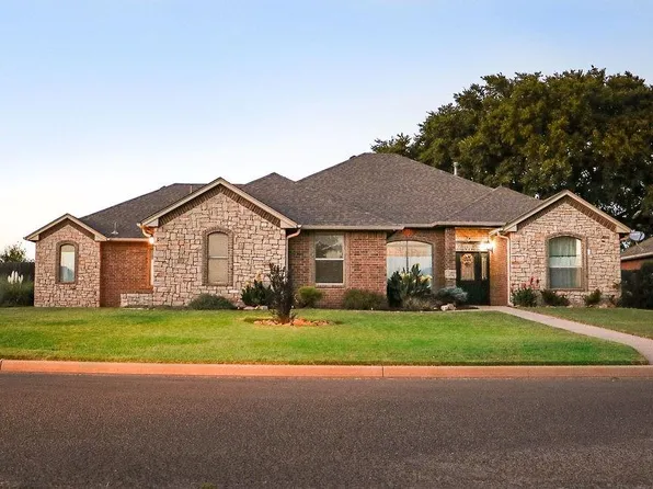 105 Ruby Dr, Elk City, OK 73644