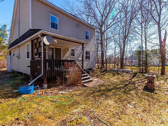 3rd image of 139 Ruggles Rd
