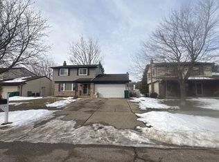 5680 Caren Dr, Ypsilanti, MI 48197