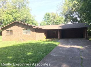 1614 McIlvaine Dr, Maryville, TN 37803