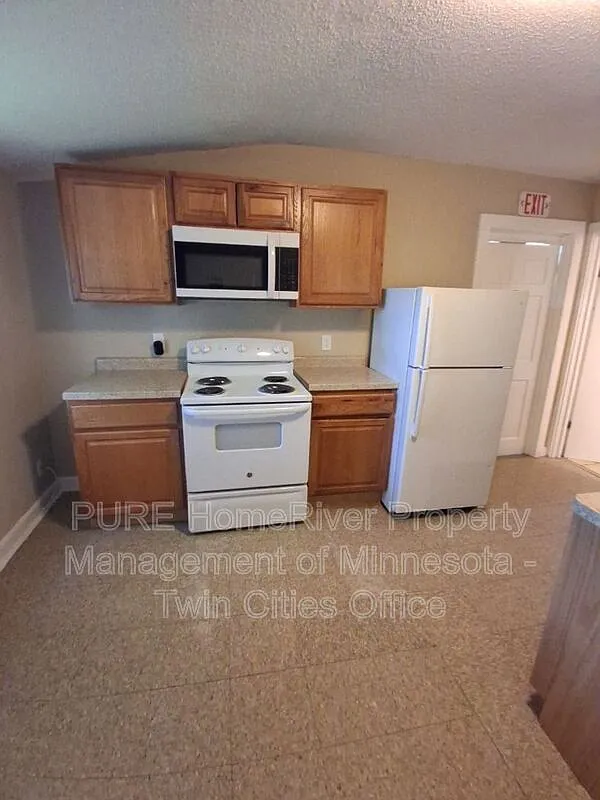 1 bed, 1.0 bath, 600 sqft, $1,050 — Photo 1