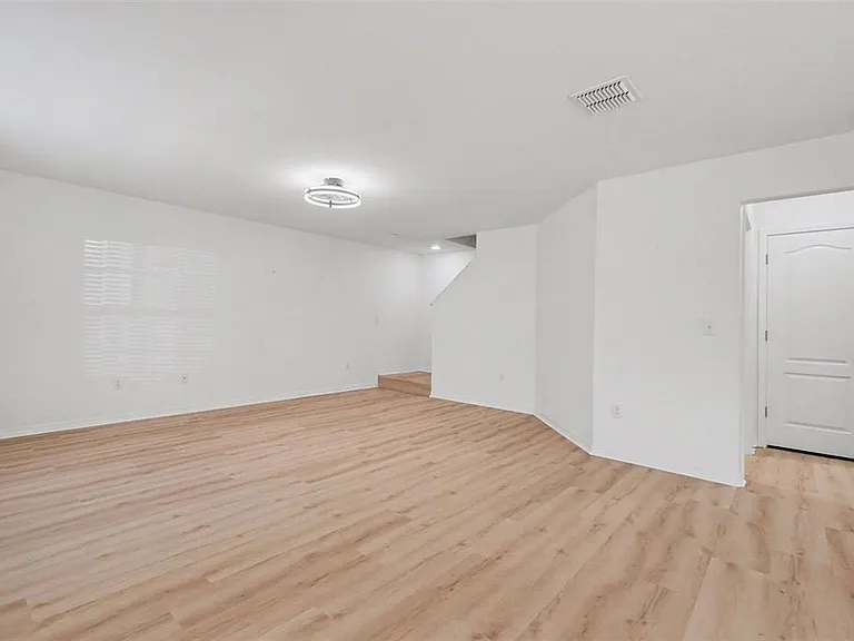 6246 Timberly Ln — Photo 12