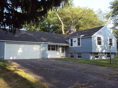 109 Lumbard St, Hillsdale, MI, 49242
