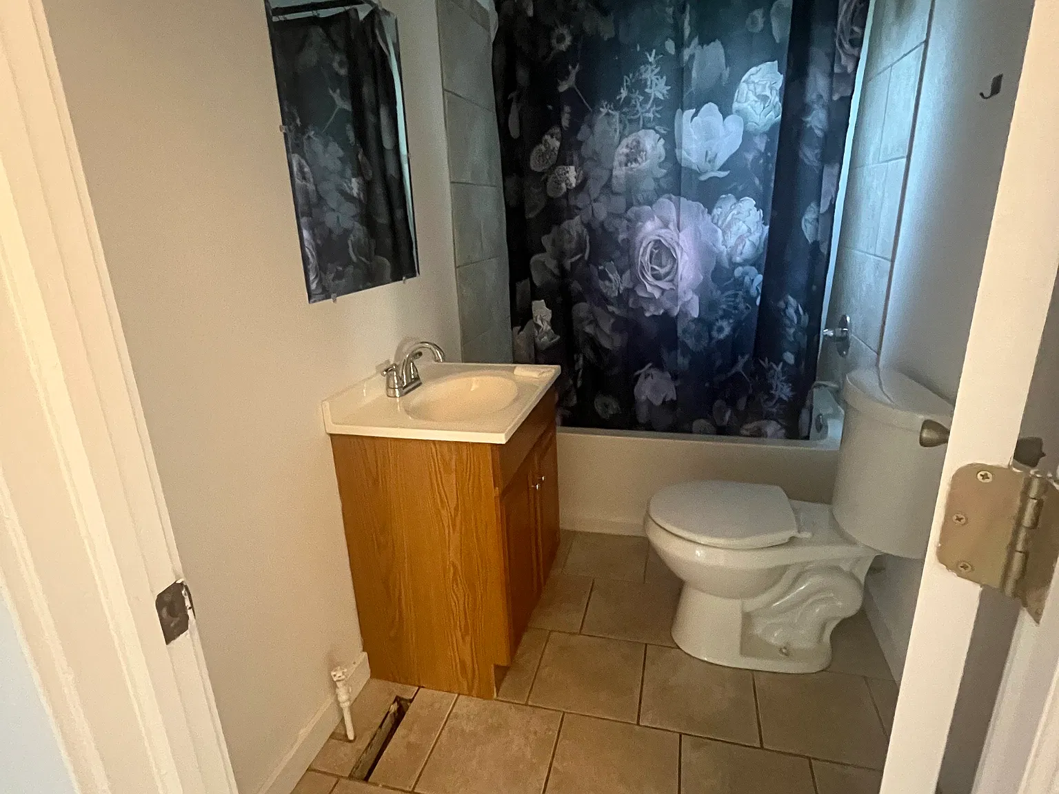 225 E Kelly Ave — Photo 4
