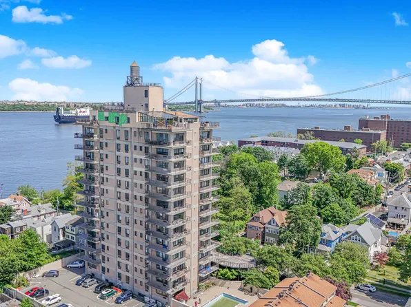 31 Hylan Boulevard 7D image 3 of 38