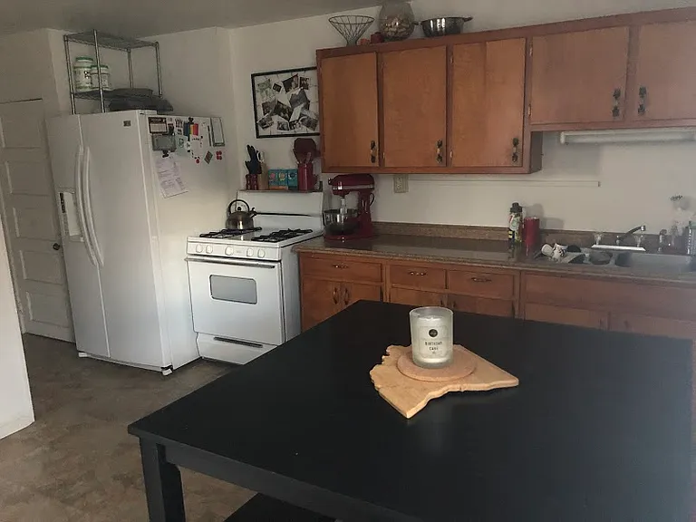 Kitchen with large panty entrance