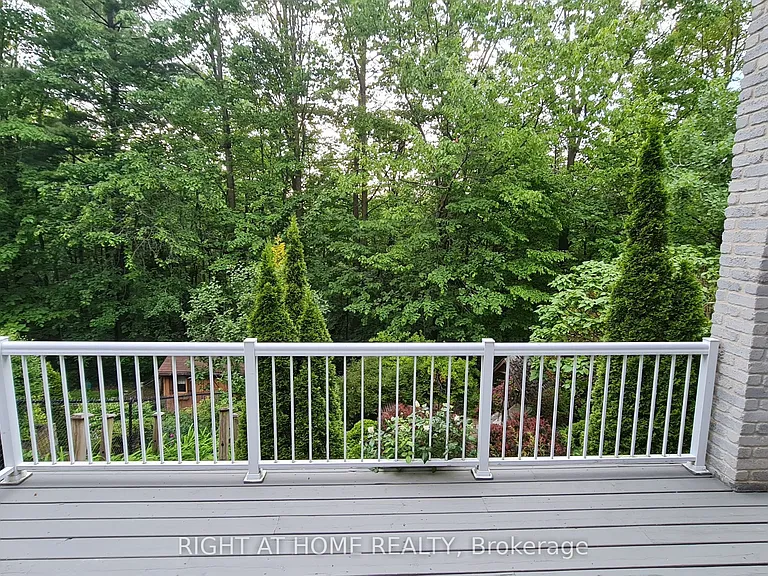 172 Lena Cres #2 — Photo 31