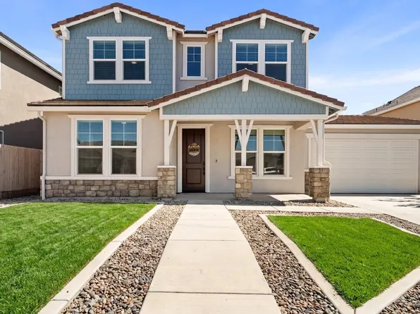 2673 Vineyard St, Hanford, CA 93230