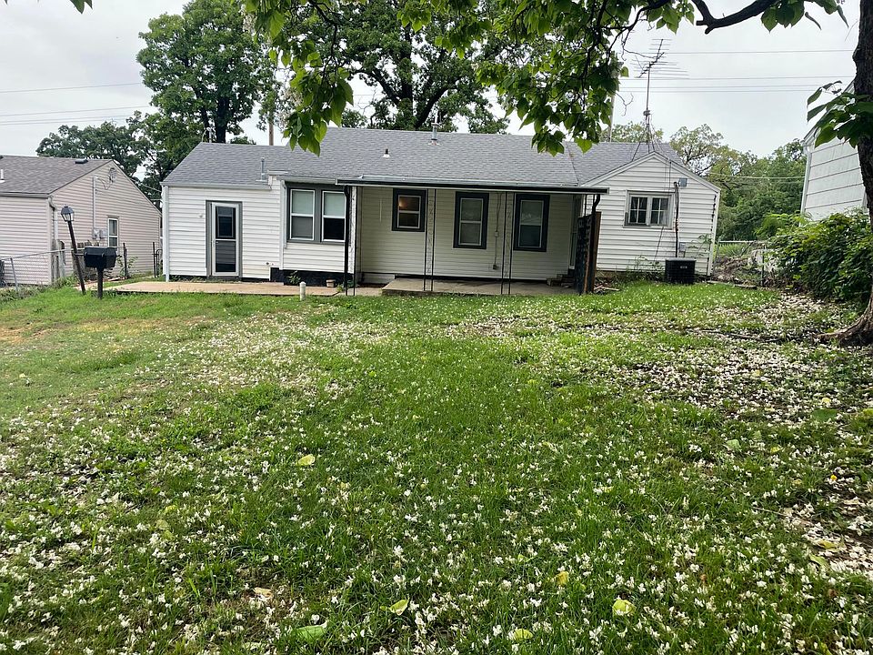 1st image of 633 N Nettleton Ave