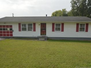 1255 Lakeview Dr, Scottsburg, IN 47170