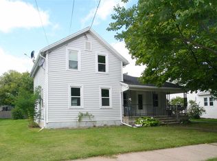 1665 Delaware St, Oshkosh, WI 54902