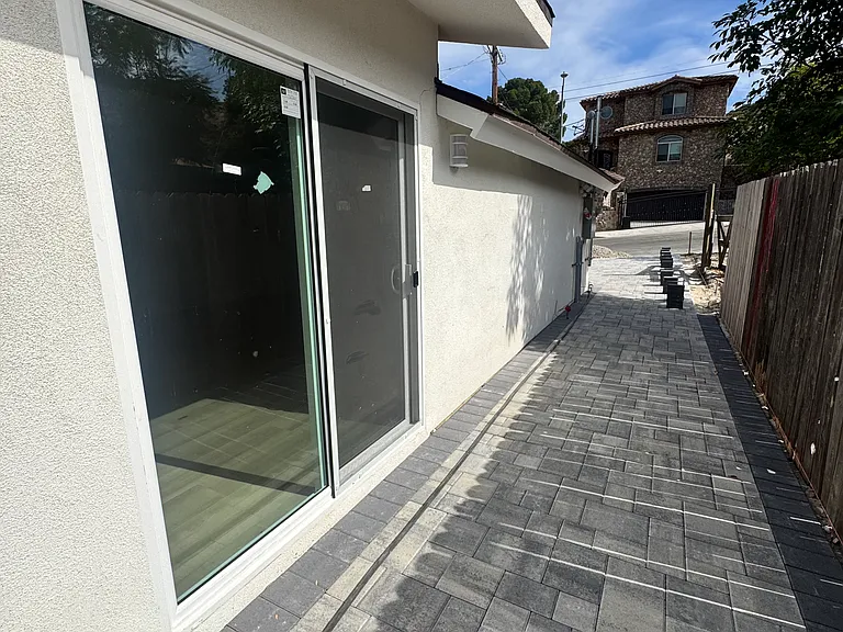 8811 Yates St — Photo 30