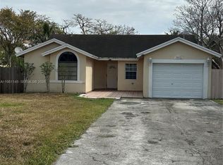 Westwind Lakes Sec 5, Miami, FL 33193