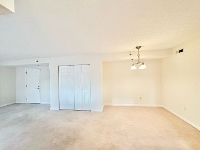 4th image of 19 Rose Garden Ln Suite 101
