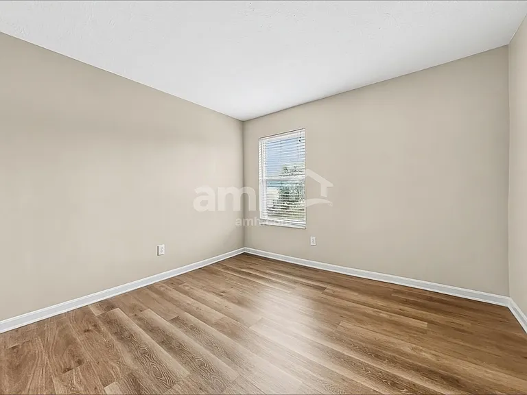 233 Saddle Creek Ln — Photo 13