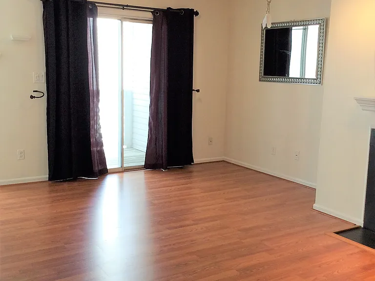 604 Shoreham Ct #204 — Photo 4