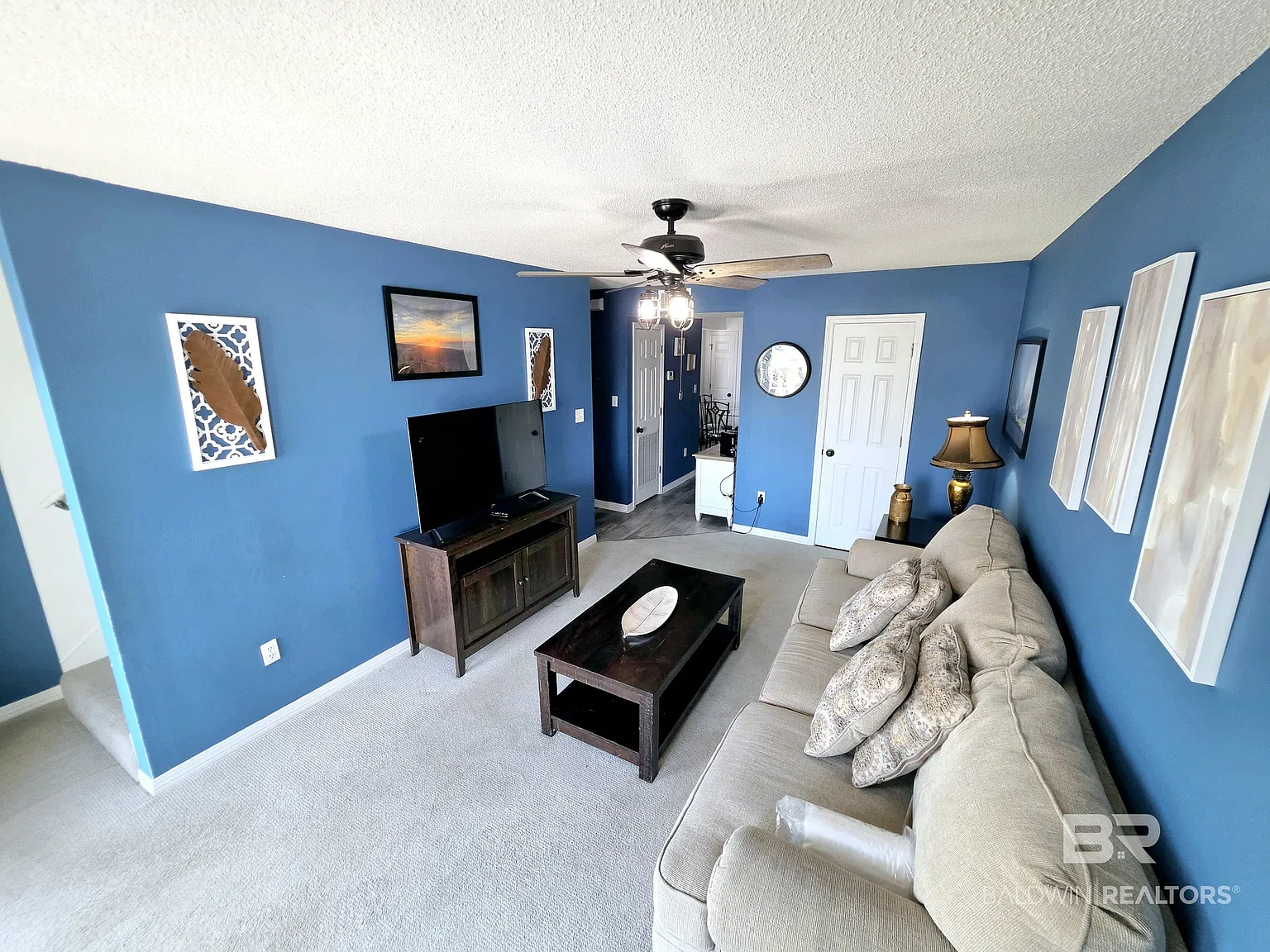 1474 W Beach Blvd — Photo 4