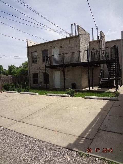 2nd image of 1330 W 107th Pl #1W