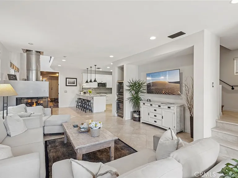610 Marigold Ave — Photo 3