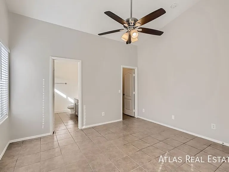 13917 W Country Gables Dr — Photo 11