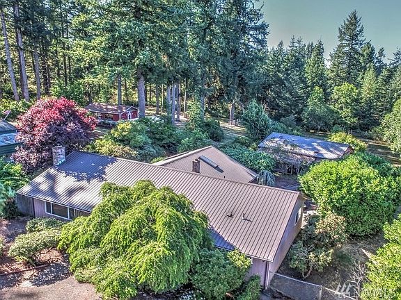2nd image of 844 Marci Ct SE
