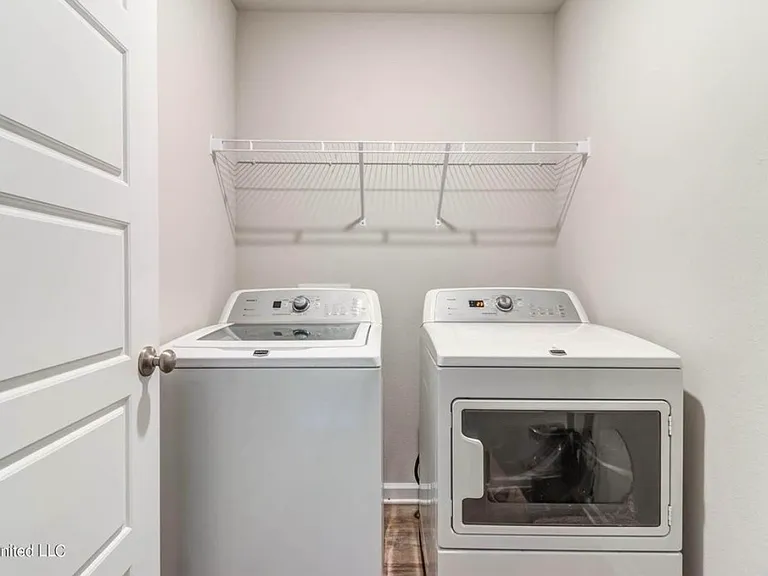 2521 Esplanade St — Photo 6