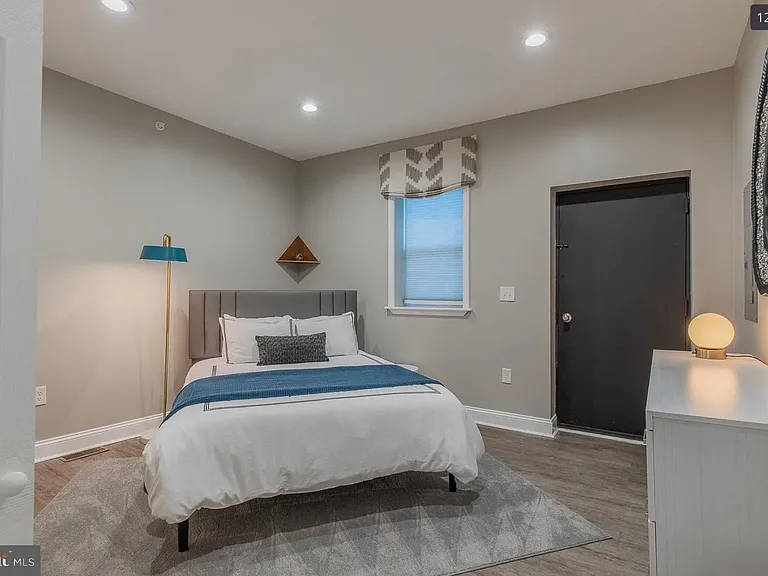 3221 Noble St #3 — Photo 13