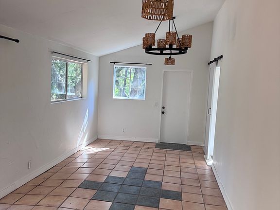 5th image of 800 Toro Canyon Rd