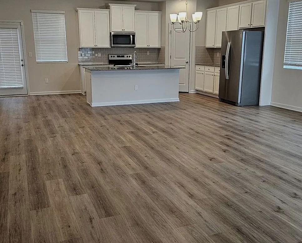 3 bed, 2.5 bath, 1800 sqft, $2,550 — Photo 2