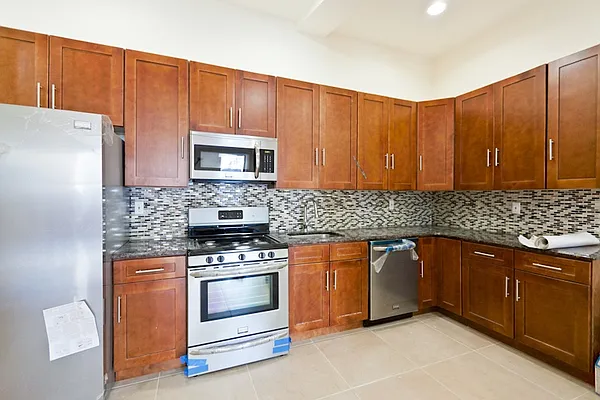 Rented by Nest Seekers International | media 28