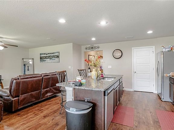 4th image of 1244 Fairlawn Dr