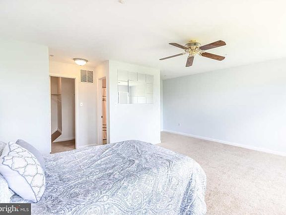 5th image of 13820 Crosstie Dr #895