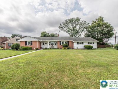 4196 Windsor Dr S, Allentown, PA, 18104