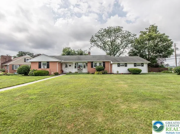 4196 Windsor Dr S, Allentown, PA 18104