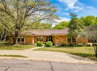 8712 Canyon Crest Rd, Fort Worth, TX 76179