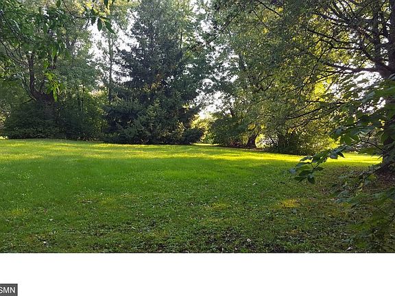 2nd image of 1040 Woodbury Dr