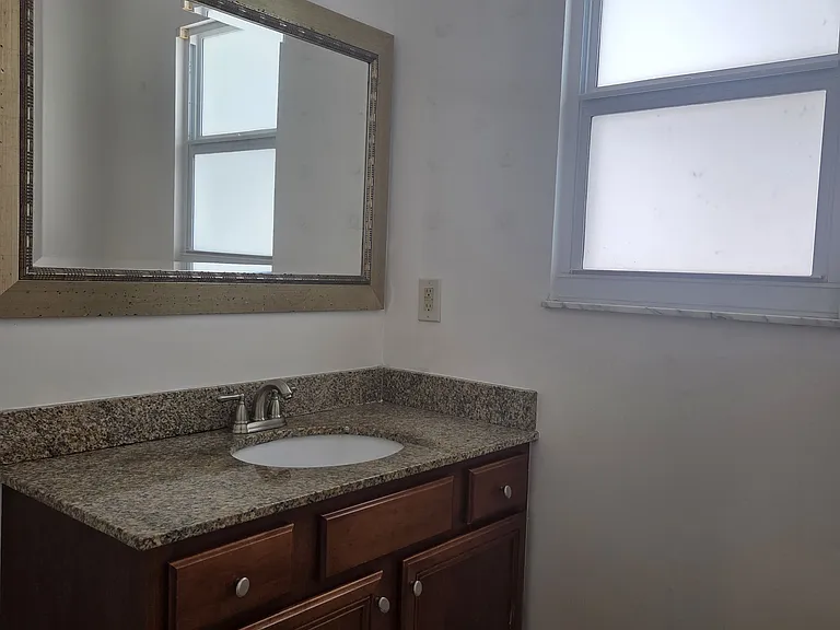 1712 Gulfstream Ave #D — Photo 5