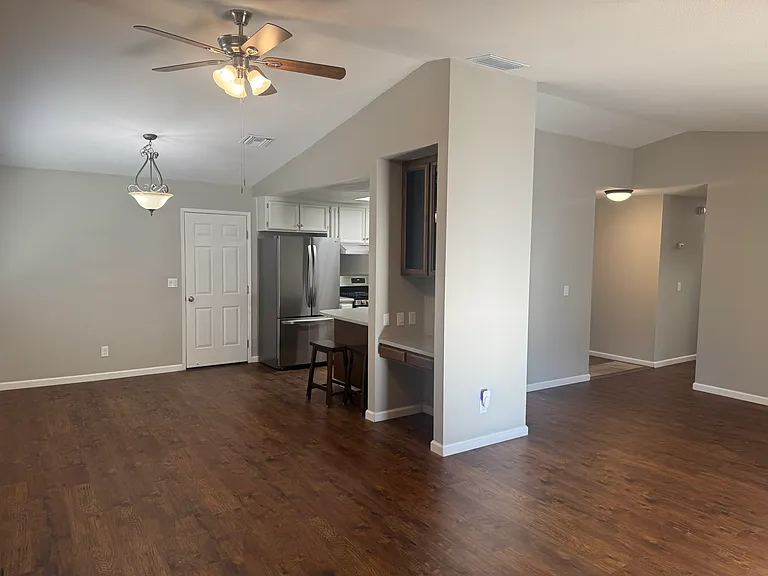 310 Florene Ct — Photo 9