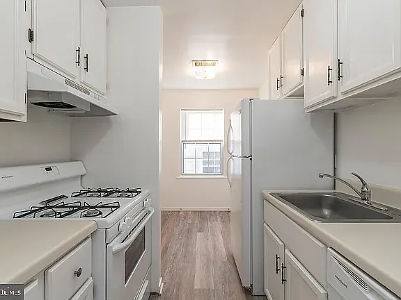 428 Harmon Rd #A — Photo 6